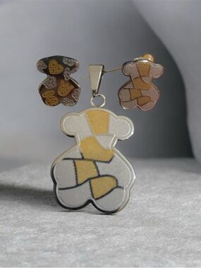 Bear-Shaped Pendant & Stud Earrings Set in silver & gold. ( stainless steel)